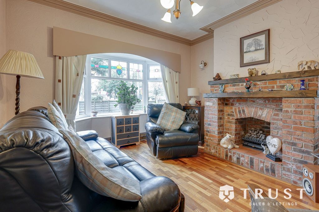 Additional image 8 of 4 bed semi-detached house for saleDeighton Lane, Batley WF17