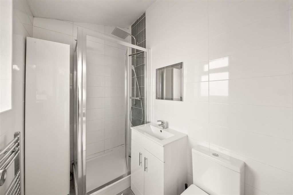 Additional image 16 of 5 bed semi-detached house for saleWhittington Avenue, Hayes UB4