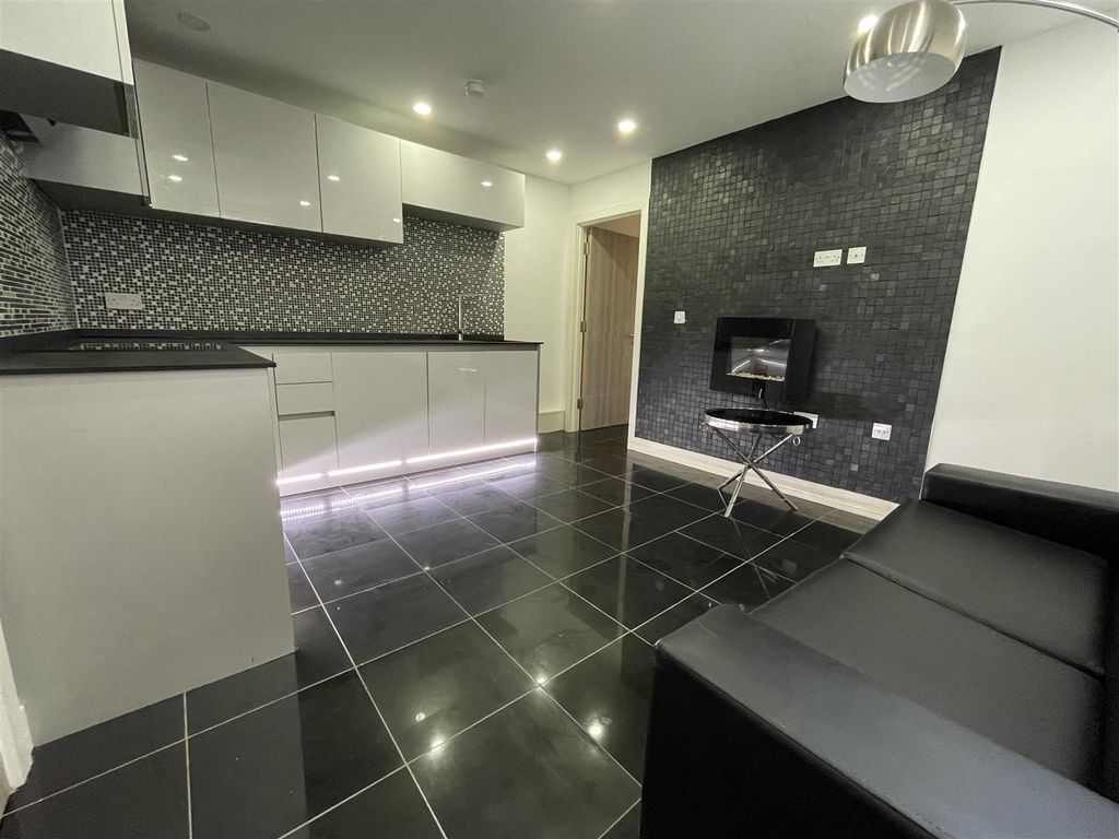 Property photo 2 of 8 Img_7104 (1).Jpg