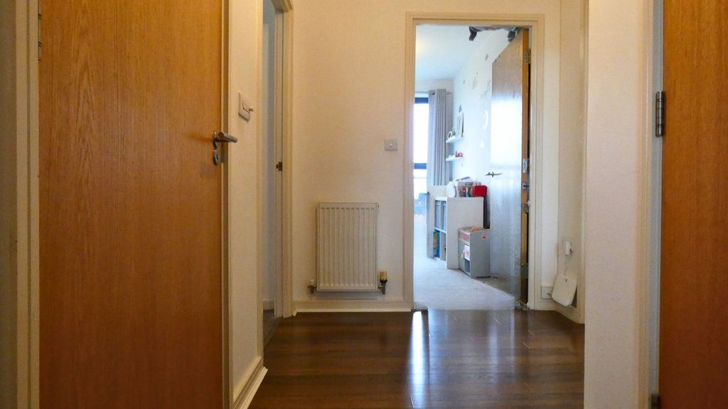 Property photo 3 of 28