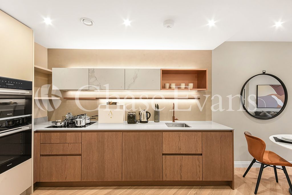 Property photo 3 of 20 King's Road Park, Fu