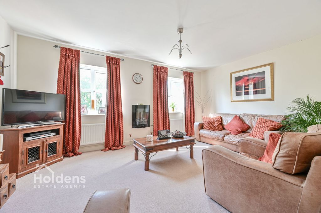 Property photo 2 of 22