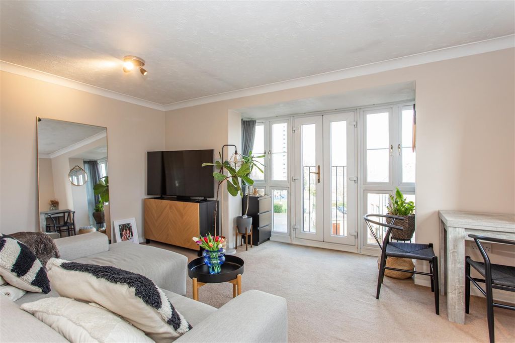 Property photo 1 of 10 Reception