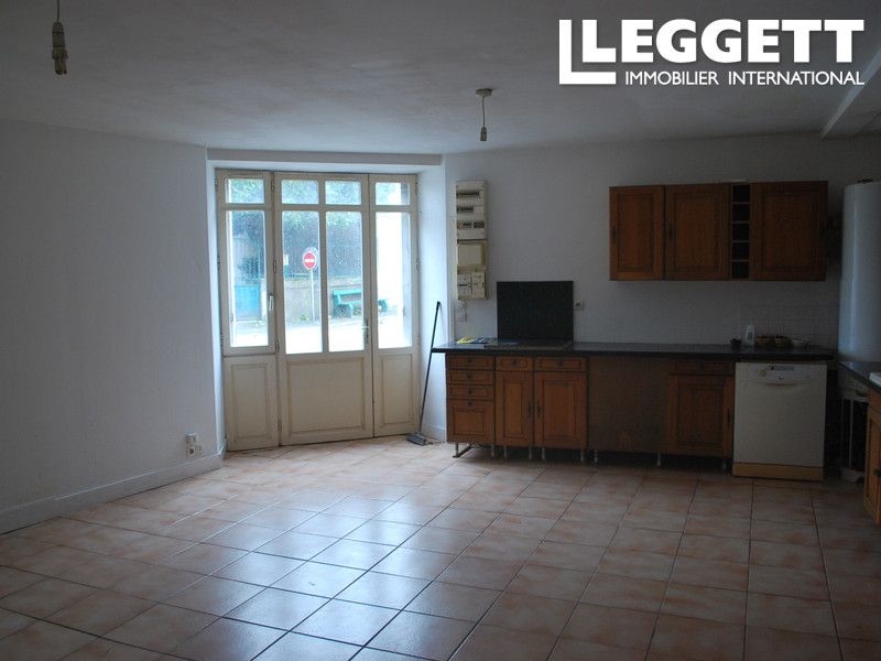 Property photo 3 of 10