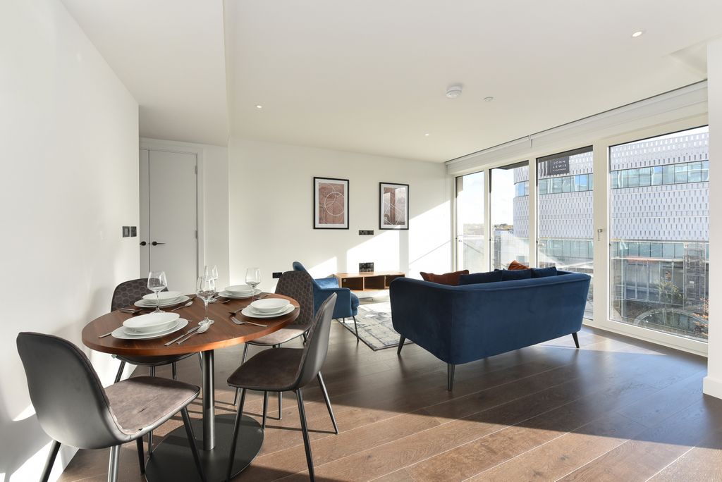 Property photo 3 of 17 Gallery