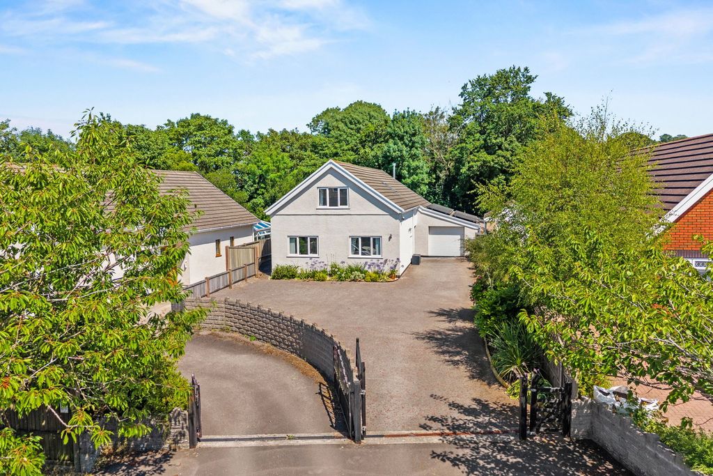 Property photo 1 of 31