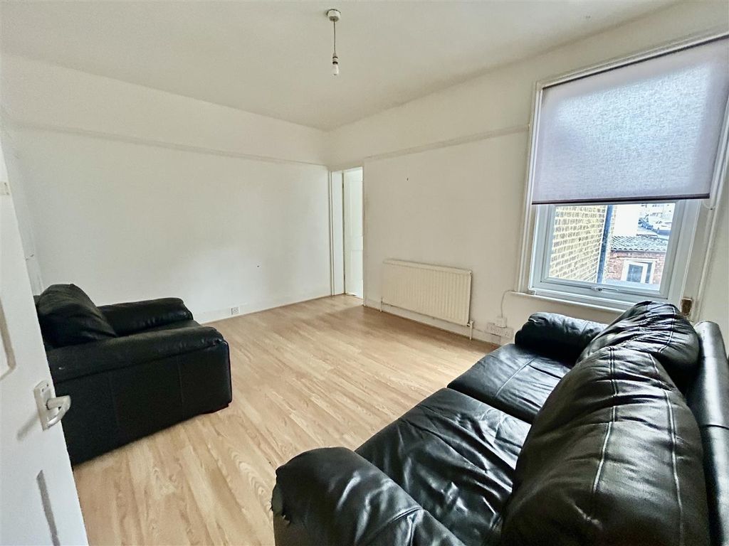 Property photo 2 of 8 Living Room