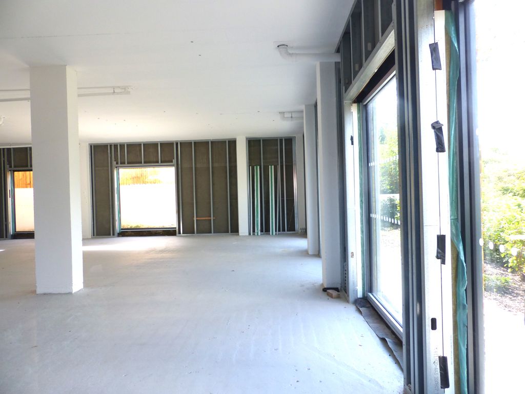 Property photo 3 of 4
