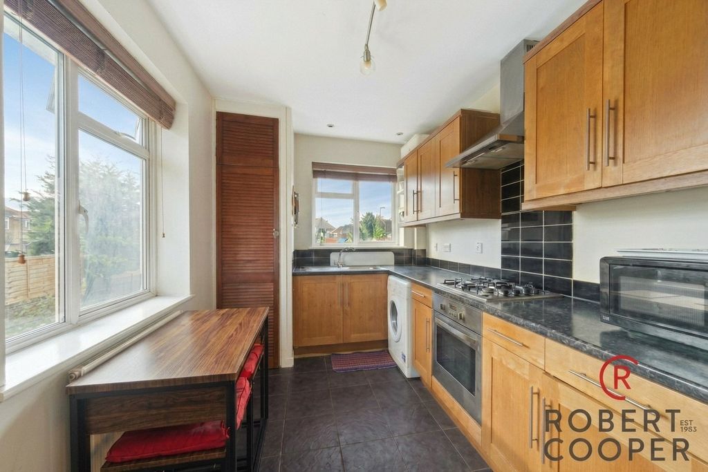 Property photo 3 of 8 Picture No. 16