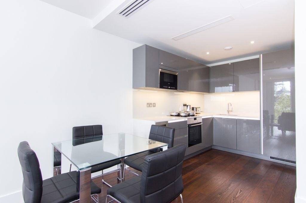 Property photo 2 of 8 Living