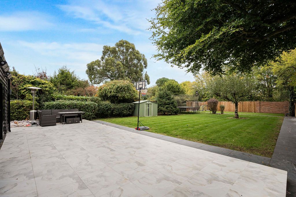 Property photo 2 of 23 Photograph 10