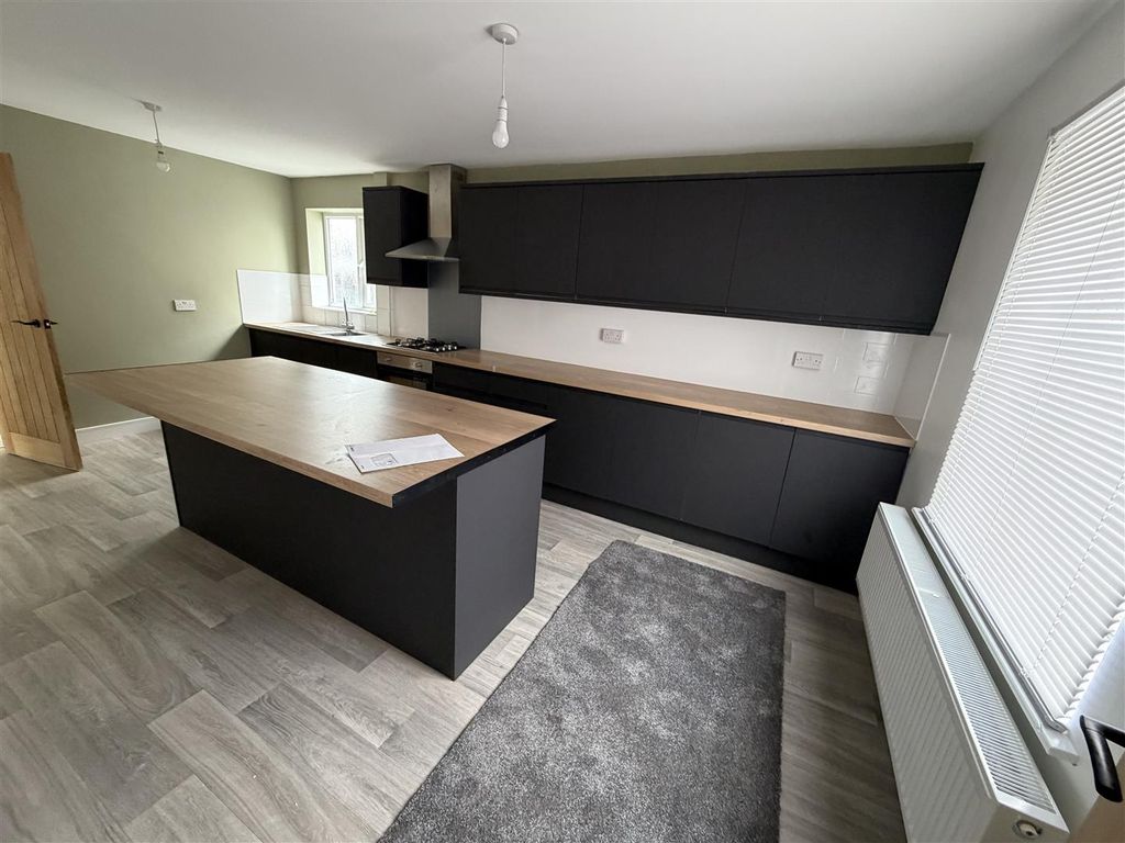 Property photo 3 of 14 Img_8255.Jpg