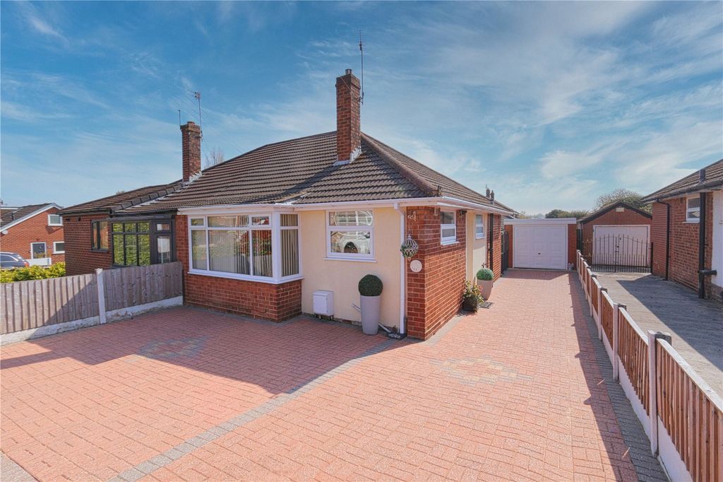 Property photo 1 of 15 External