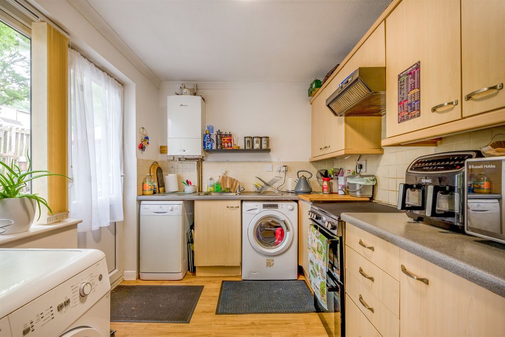 Property photo 3 of 18