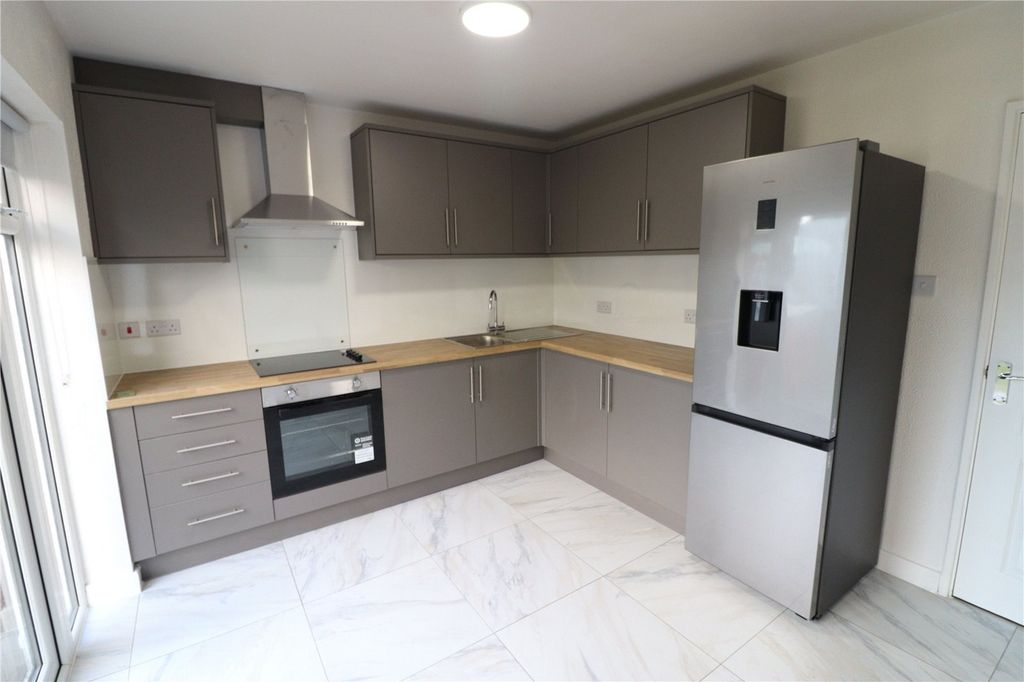 Property photo 2 of 7 Picture No. 04