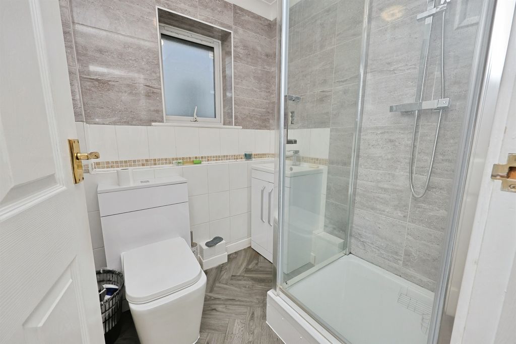 Property photo 3 of 20