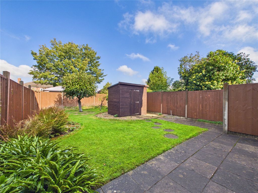 Property photo 2 of 9 Picture No. 13