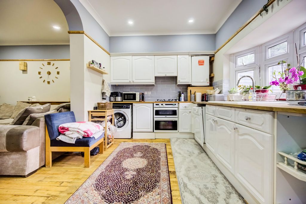Property photo 1 of 26