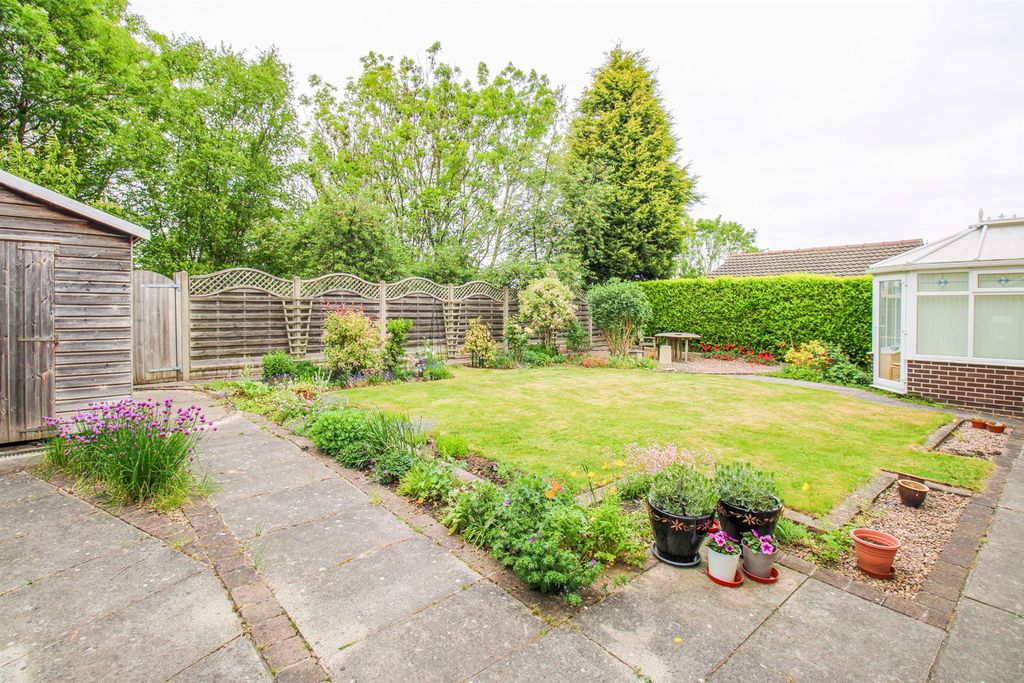 Property photo 2 of 16 Outside