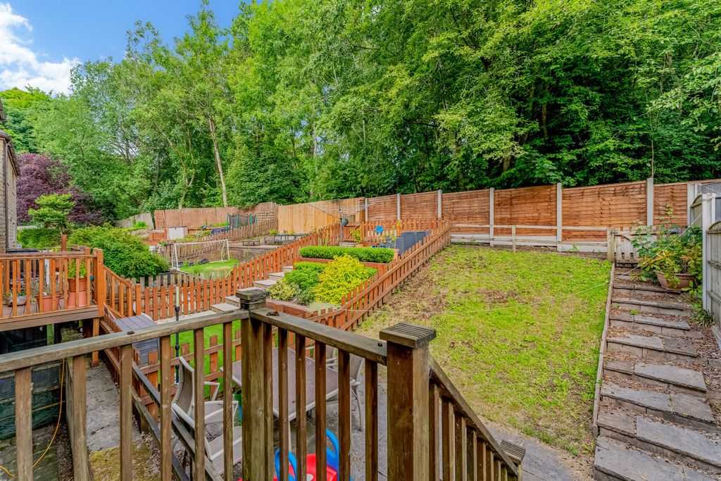 Property photo 3 of 43 Photograph 17