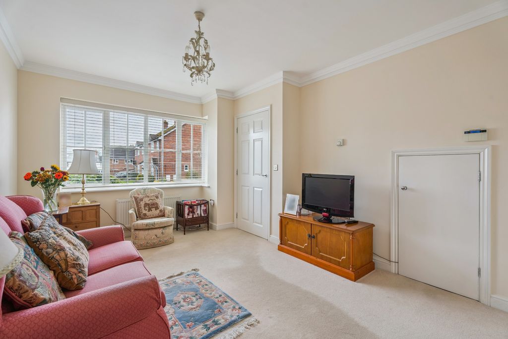 Property photo 3 of 9