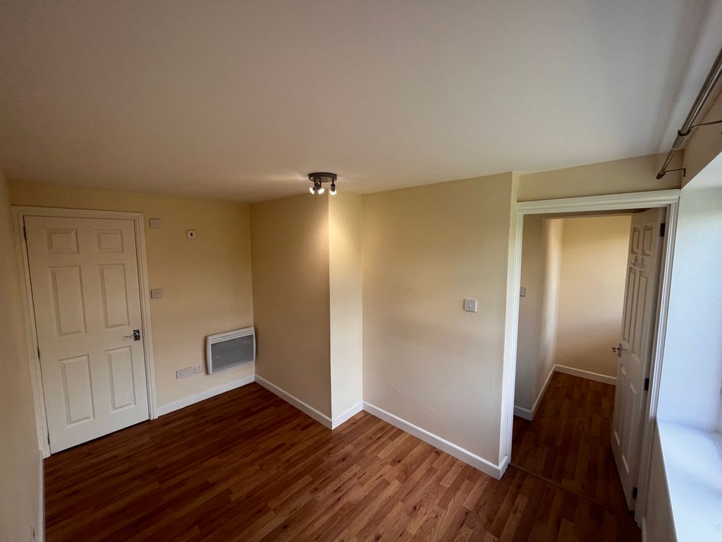 Property photo 3 of 7 Image