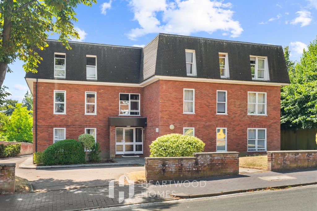 Property photo 1 of 12