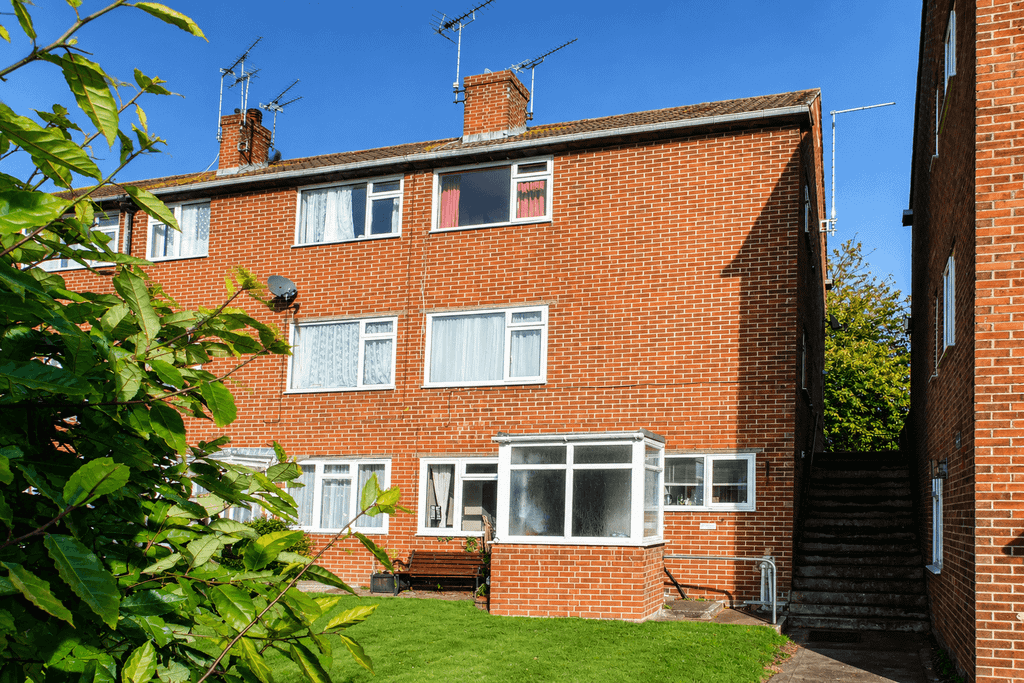 Property photo 1 of 9 1 Bed Flat To Rent St. Stephens Court, Canterbury Ct2