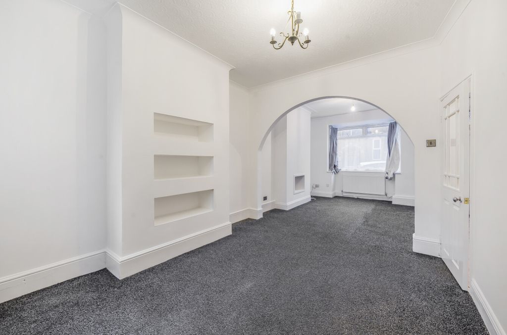 Property photo 3 of 10 1226173 (3)