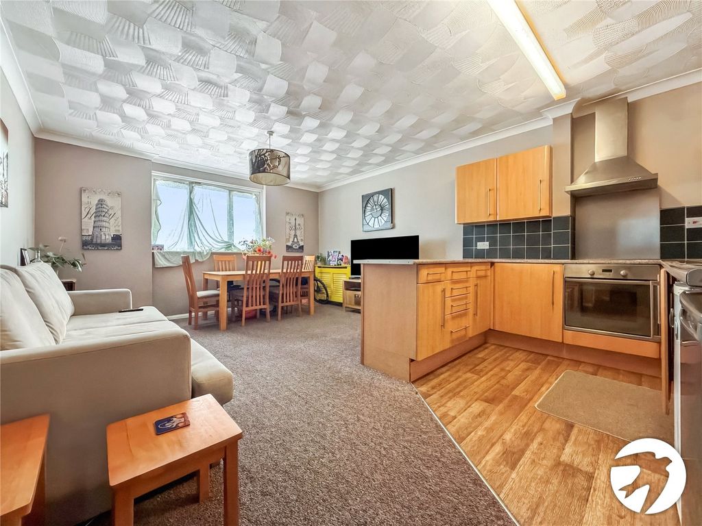 Property photo 2 of 5 Lounge/Kitchen