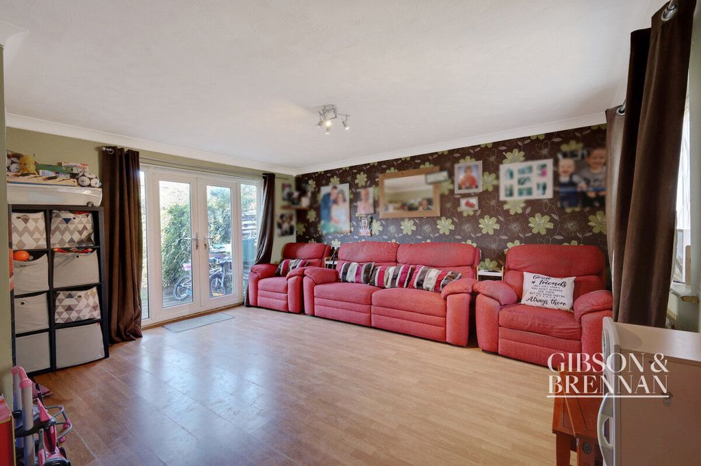 Property photo 3 of 15