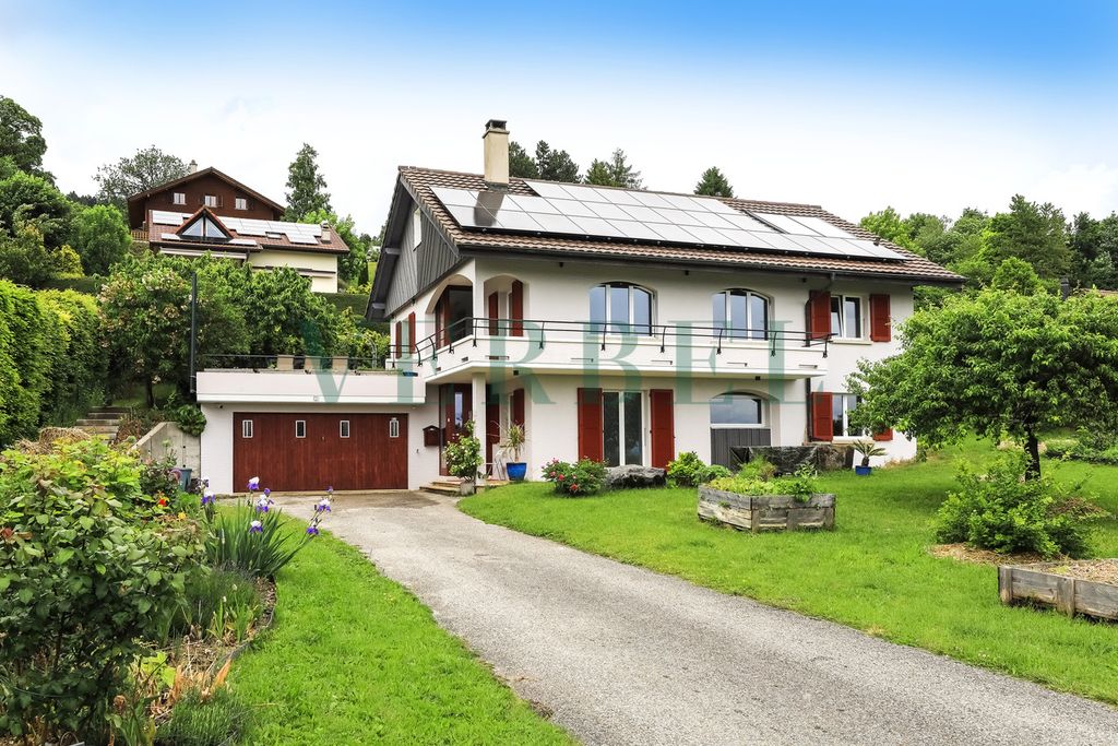 Property photo 1 of 11