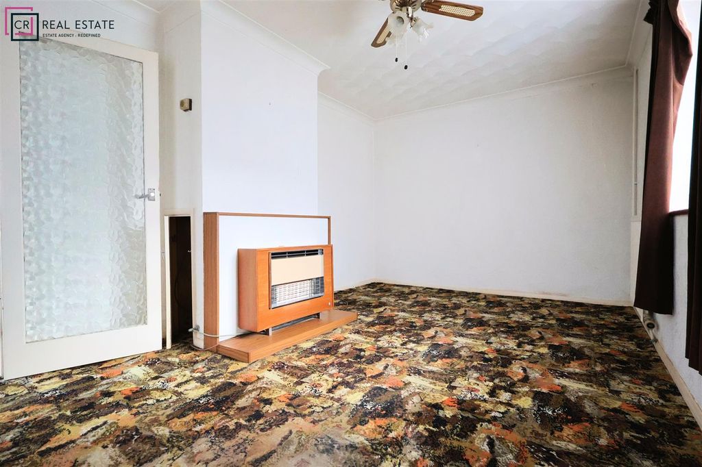 Property photo 3 of 9