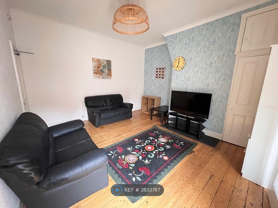 Property photo 2 of 14 Lounge