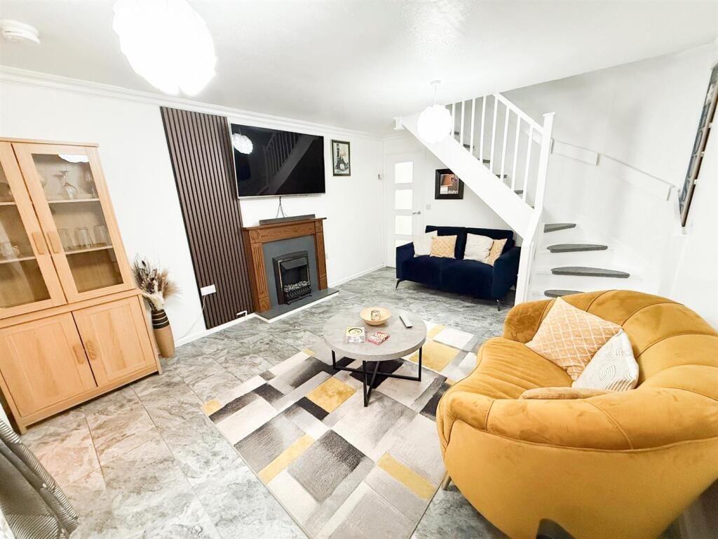 Property photo 2 of 8 Gallery