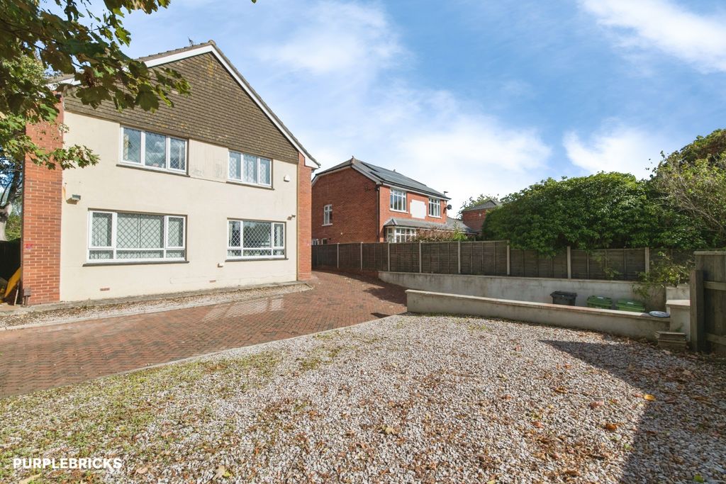 Property photo 2 of 24
