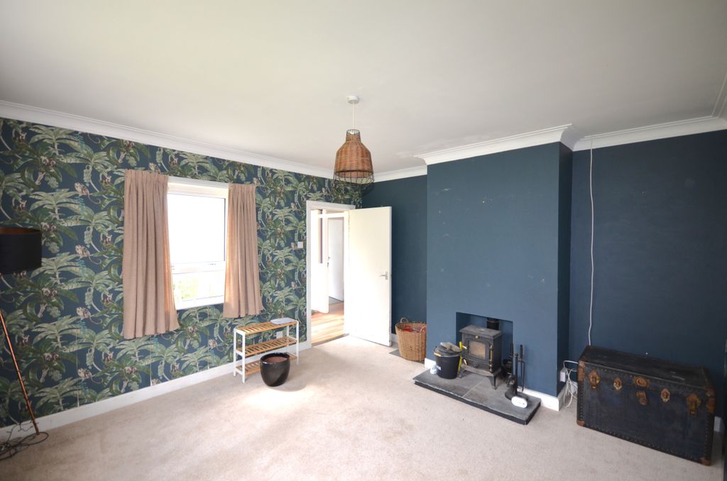 Property photo 3 of 33