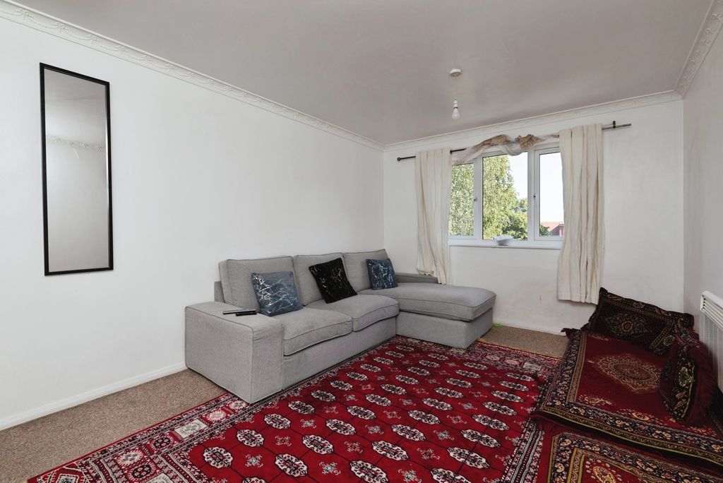 Property photo 3 of 15 Pbox-Img.Jpg