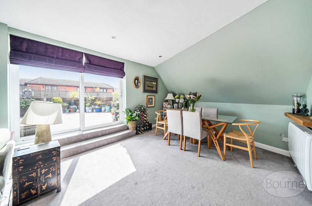 Property photo 3 of 12 6Fd3B069-48F0-41E...