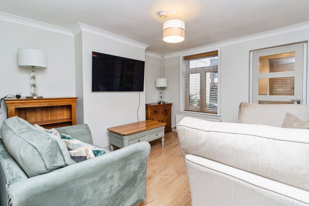 Property photo 3 of 15