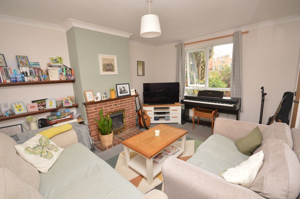 Property photo 2 of 17 Picture No. 33