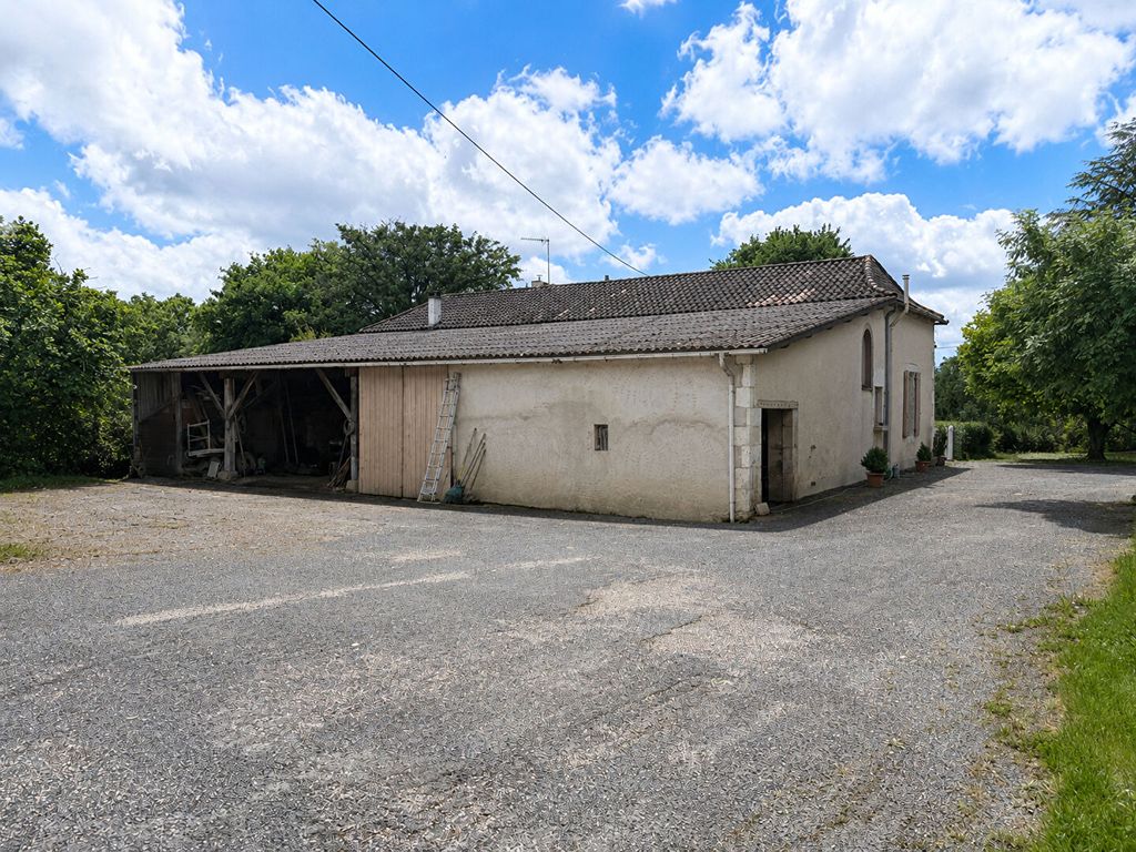 Property photo 2 of 12 60657005B
