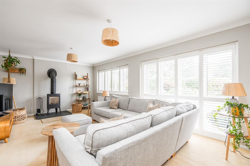 Property photo 3 of 20 60 Purnells Way_6.Jpg