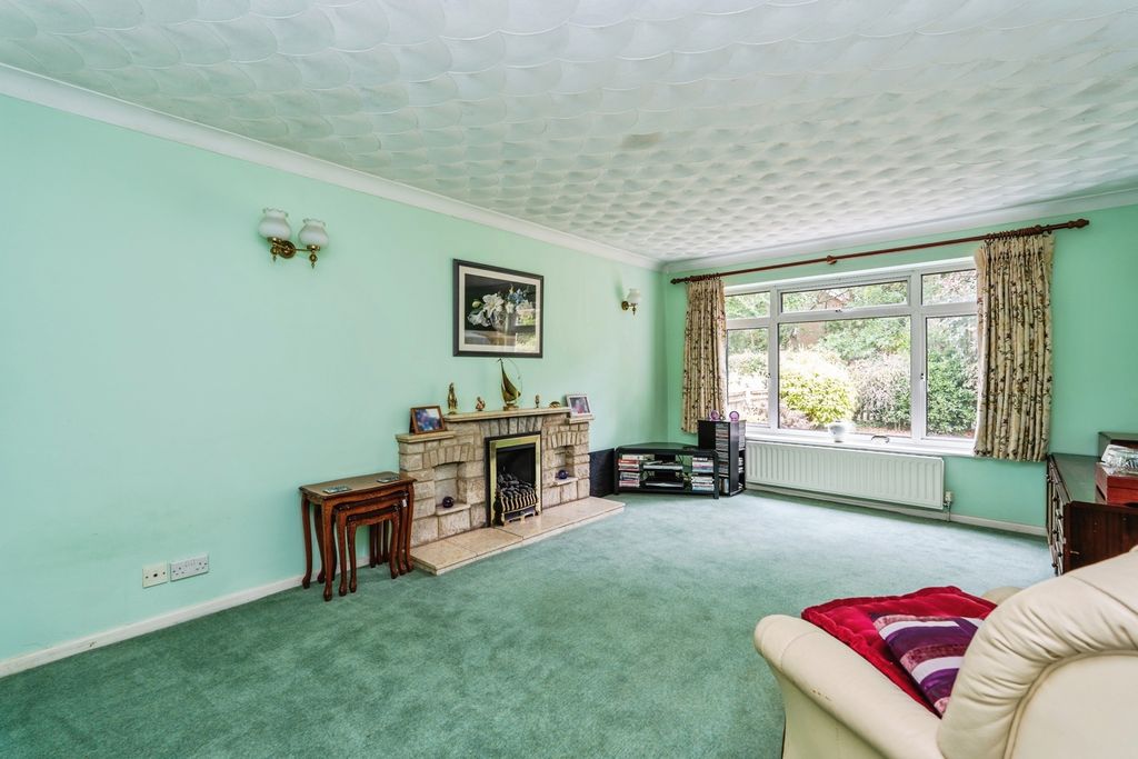 Property photo 2 of 17 Photo