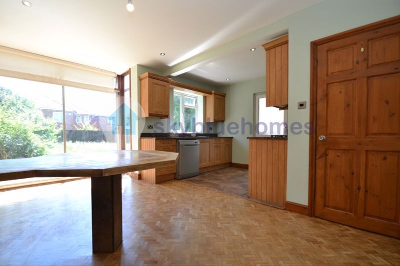 Property photo 3 of 10 Photo 14