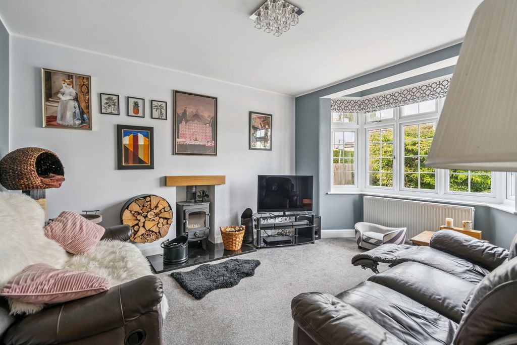 Property photo 2 of 18