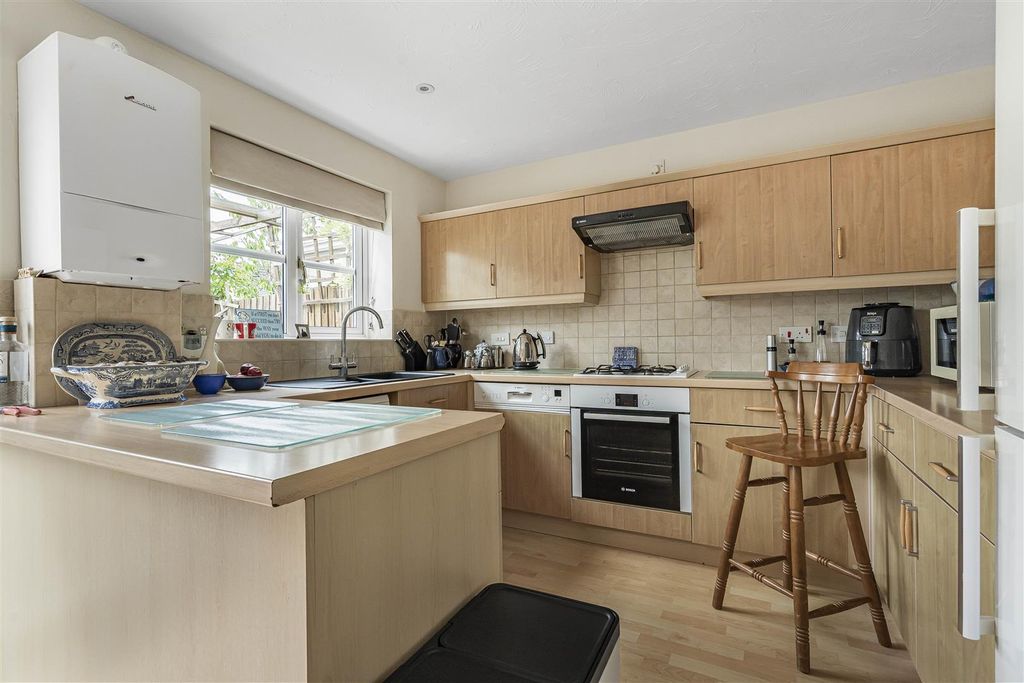 Property photo 2 of 18 10_61236.Jpg