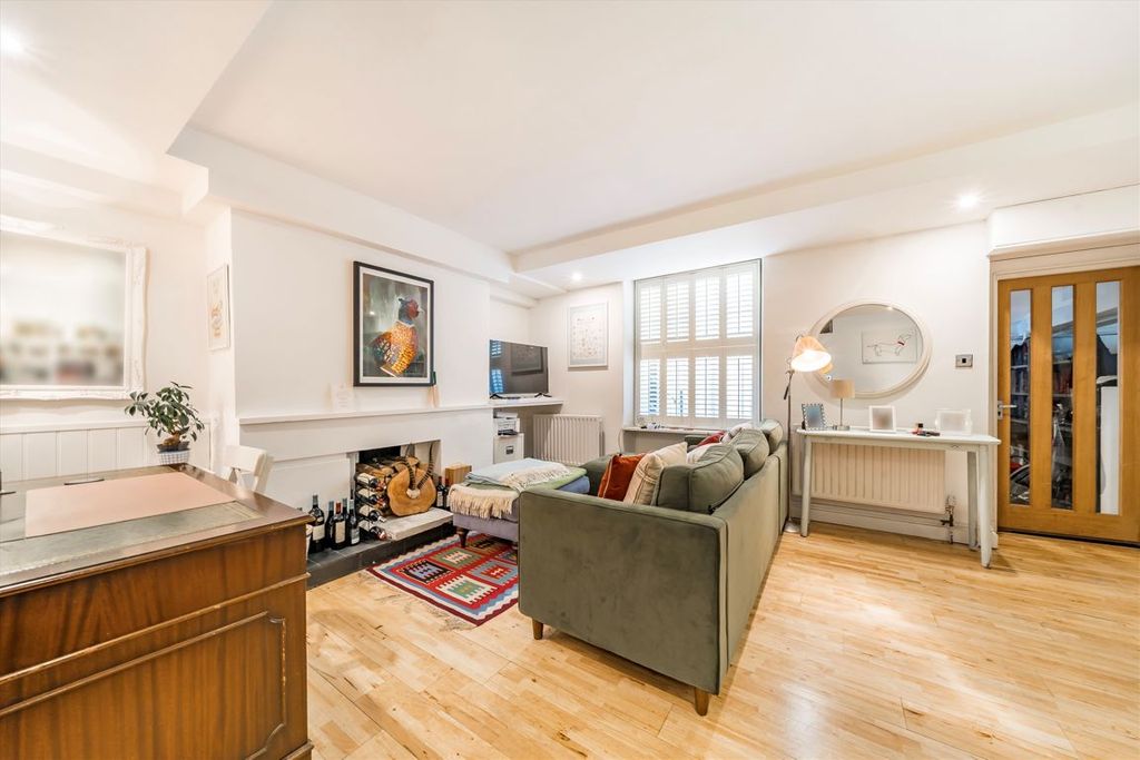 Property photo 3 of 7