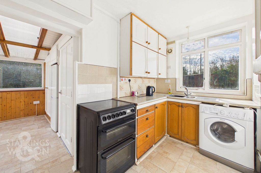 Property photo 3 of 36