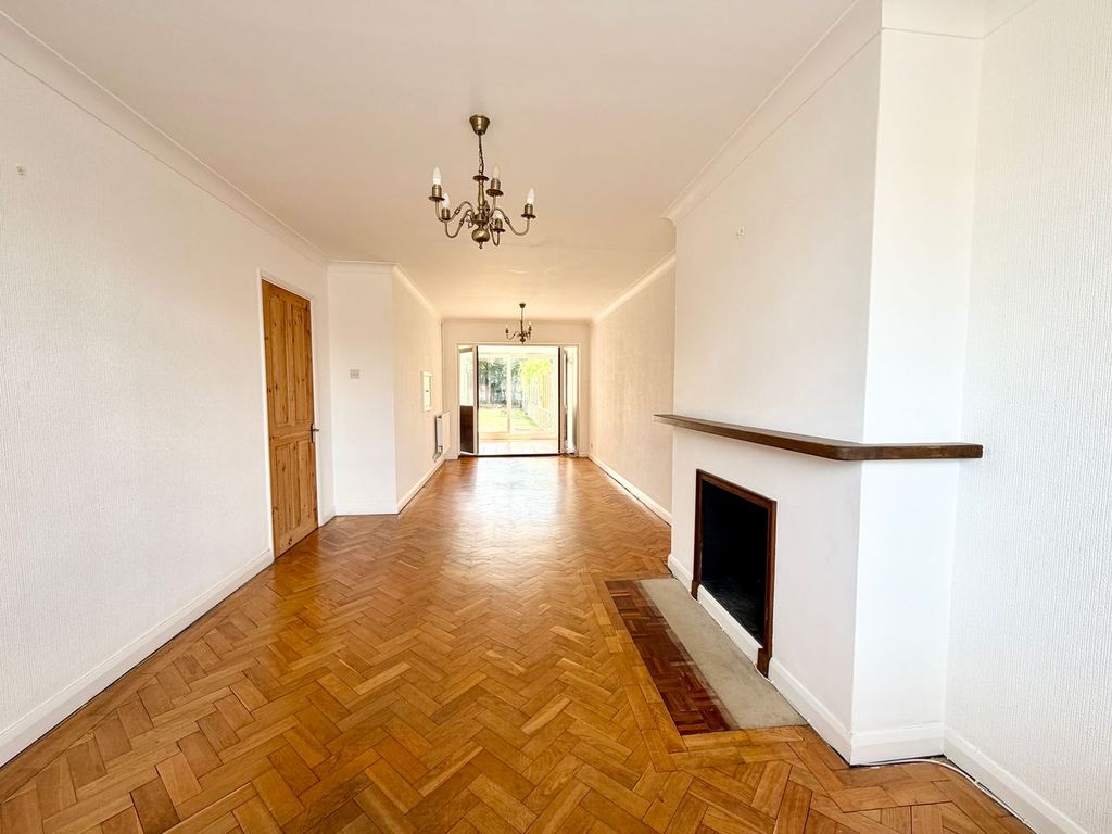 Property photo 3 of 45